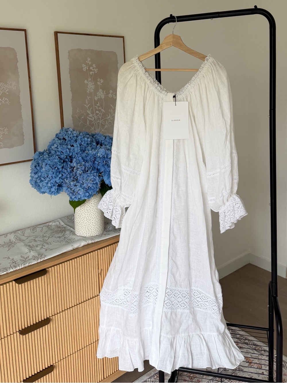 Sleeper
New Sleeper 100% linen Paloma dress